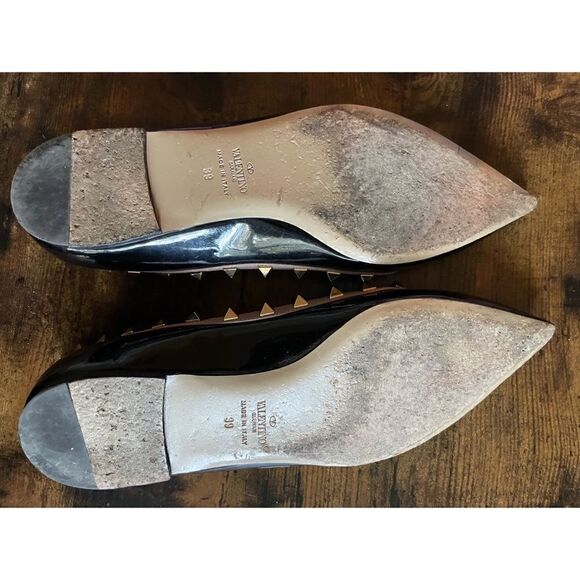 Authentic Valentino Garavani Patent
Rockstud Flats in Black Size 39/9 - Picture 10 of 11